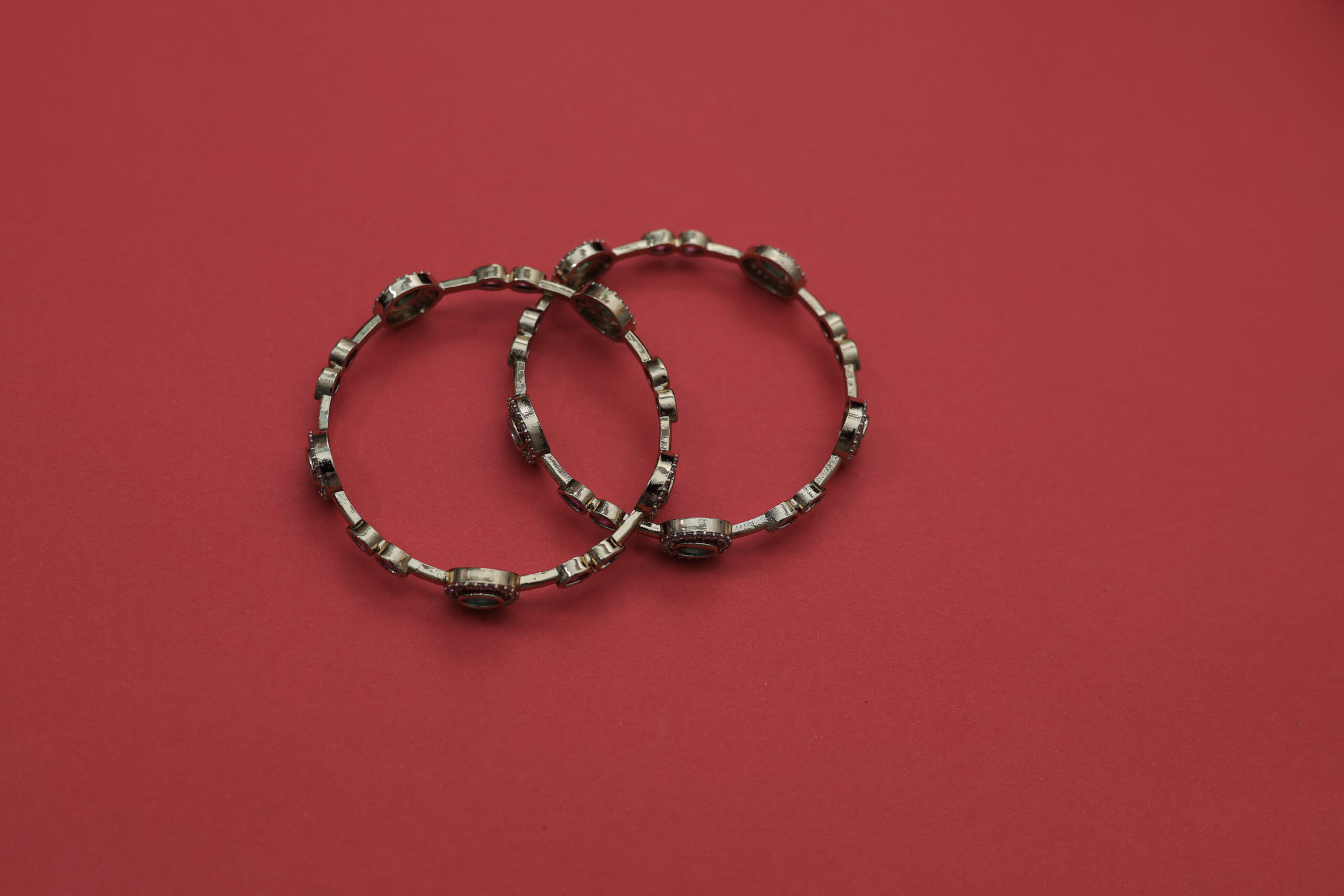 RIVSAM VELORA Ruby-Tone Statement Bracelet Set - Image 3